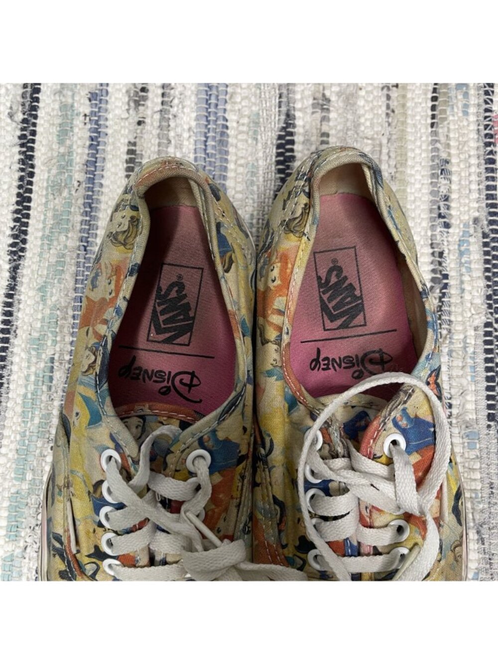 Vans Disney Princess Limited Edition Canvas Sneakers Womens Size 8.5 - Picture 11 of 12